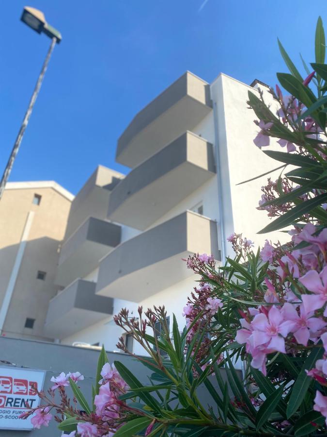 Viesterooms Esterno foto